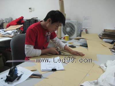 2005年吴建军在上海依拓纺织服装有限公司工作照片(图4)